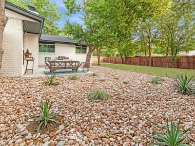 Photo 5 of 22 at 1415 Mearns Meadow BLVD - 4 bed 2 bath home