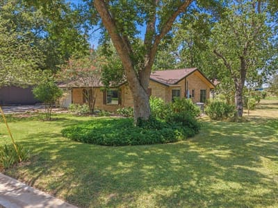 Property photo 4 at 1415 NE Whitehead ST - 2 bed 1 bath home