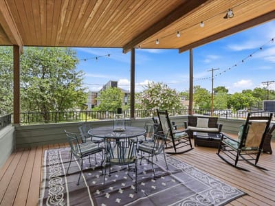 Living area at 1415 W 51st ST Unit #2 - 2 bed 1 bath home