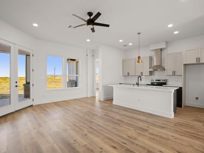 Property photo 2 at 142 Desperado LOOP - 3 bed 2 bath home