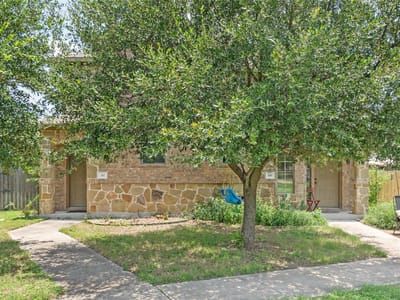 Living area at 142 Sierra Rose LOOP - 3 bed 2 bath home
