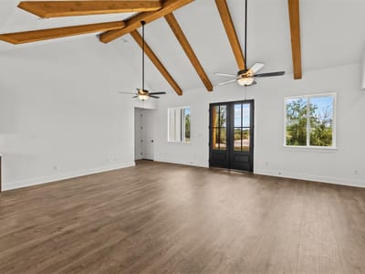 Property photo 4 at 1420 Barth Rd - 4 bed 3 bath home