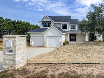 Living area at 14210 Fort Smith Trl - 4 bed 3 bath home