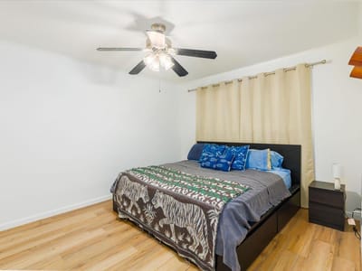Bathroom at 1422 Collier ST Unit #102 - 1 bed 1 bath home