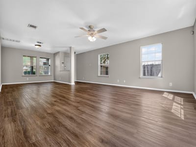 Property photo 4 at 1422 Meadow PKWY - 3 bed 2 bath home