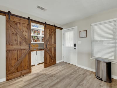 Bathroom at 1422 Oakridge LN - 3 bed 2 bath home