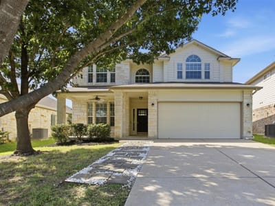 Living area at 14225 Canyon TRL - 4 bed 3 bath home