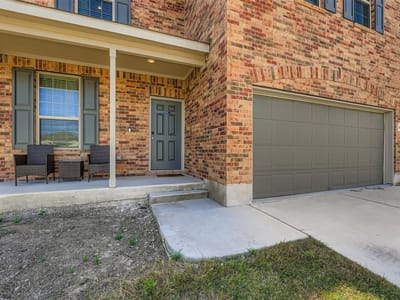 Living area at 144 Gunther Way - 4 bed 2 bath home