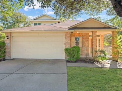 Living area at 14401 Spearmint Tea TRL - 3 bed 2 bath home