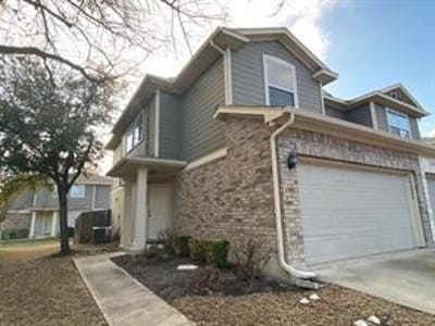 Living area at 14404 Charles Dickens DR Unit #A - 3 bed 2 bath home