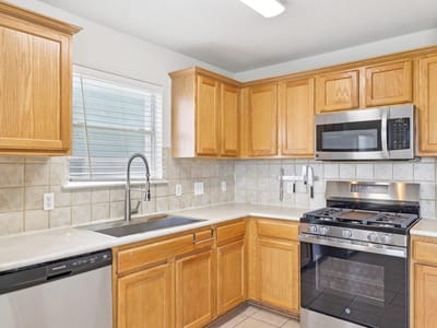 Primary bedroom at 14425 Lemongrass Ln - 3 bed 2 bath home