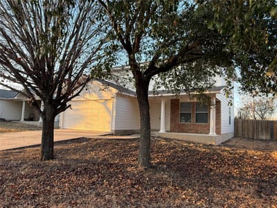 Kitchen at 1444 Kenneys WAY - 3 bed 2 bath home