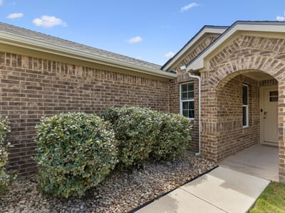 Living area at 1445 Fairhaven GTWY - 3 bed 2 bath home