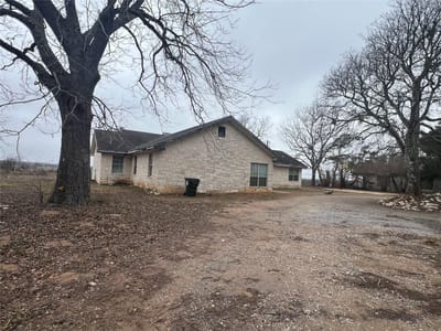 Primary bedroom at 1448 Private Road 6013 - 4 bed 2 bath home