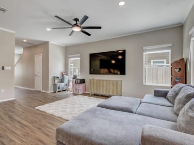 Kitchen at 1449 Weatherford LN - 4 bed 2 bath home