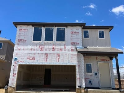 Living area at 145 Mad Pupper DR - 4 bed 2 bath home