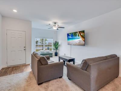Living area at 145  Riverdale Dr - 5 bed 2 bath home