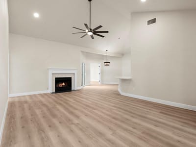Photo 4 of 37 at 14611 Sandy Side DR - 4 bed 2 bath home