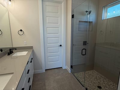 Bathroom at 147 Bishop Wood Road - 4 bed 3 bath home