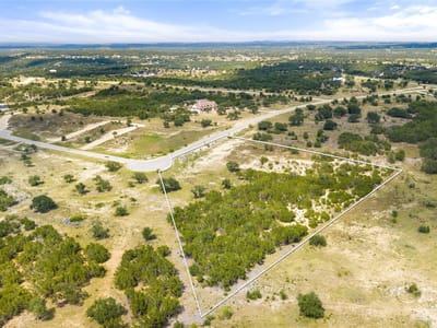 Property photo 2 at 147 E Flying Owl DR - Legacy Hills, Johnson City, TX