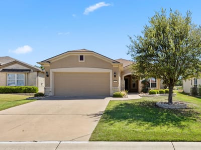 Living area at 147 Prairie Creek TRL - 2 bed 2 bath home
