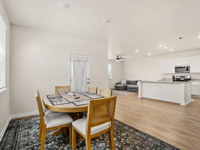 Primary bedroom at 148 Hidalgo LN - 4 bed 2 bath home