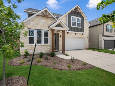 Living area at 148 Jans WAY - 4 bed 2 bath home