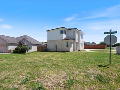 Primary bedroom at 148 Preston  Trail - 3 bed 2 bath home