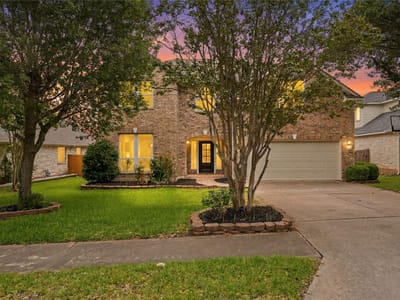 Living area at 14829 Irondale DR - 5 bed 3 bath home