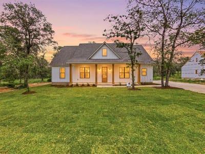 Property photo 4 at 1488 Barth Rd - 4 bed 2 bath home