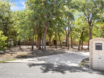 Living area at 149 Spanish Oak TRL - 4 bed 2 bath home