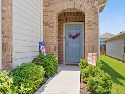 Living area at 14904 Shalestone WAY - 4 bed 2 bath home