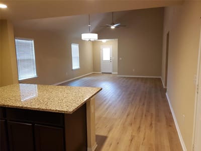 Property photo 5 at 14905 Harkness PASS - 4 bed 2 bath home