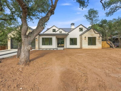 Property photo 5 at 15 Champion CIR - 3 bed 2 bath home