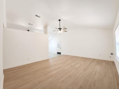Property photo 3 at 15 Las Flores DR - 3 bed 2 bath home