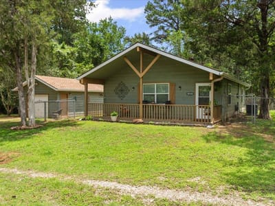 Primary bedroom at 150 Copeland Hill RD - 2 bed 2 bath home