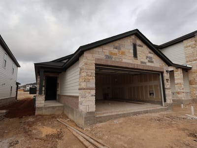 Living area at 150 Heritage Forest Pkwy - 3 bed 2 bath home