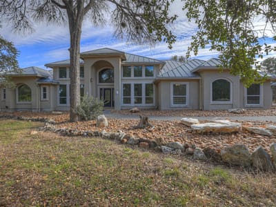 Living area at 150 Hidden HOLW - 4 bed 2 bath home