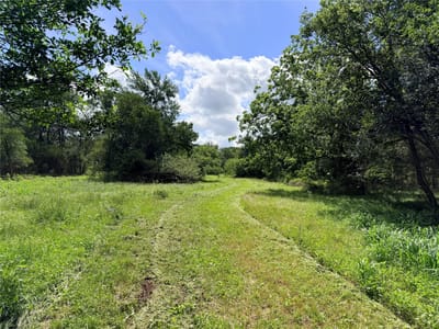 Property photo 4 at 150 Pumper RD - None, Luling, TX