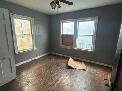 Photo 5 of 7 at 150 Ricardo ST - 4 bed 1 bath home