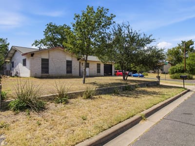 Property photo 3 at 1500 Brandt DR - 3 bed 2 bath home