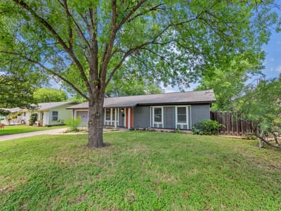 Primary bedroom at 1500 Fairfield DR - 3 bed 1 bath home