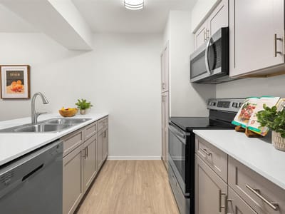 Photo 3 of 32 at 1500 Northwest BLVD Unit #424 - 2 bed 1 bath home