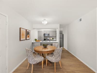 Photo 5 of 32 at 1500 Northwest BLVD Unit #424 - 2 bed 1 bath home