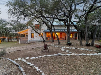 Living area at 1500 Rebecca Creek RD - 2 bed 2 bath home