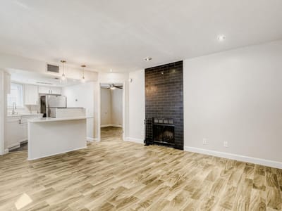 Property photo 3 at 1500 Woodlawn BLVD Unit #105 - 1 bed 1 bath home