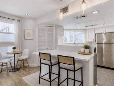 Property photo 4 at 1500 Woodlawn BLVD Unit #105 - 1 bed 1 bath home