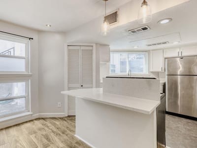 Property photo 5 at 1500 Woodlawn BLVD Unit #105 - 1 bed 1 bath home