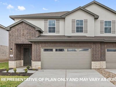 Living area at 15016-B Afleet Alex ST Unit #B - 4 bed 2 bath home