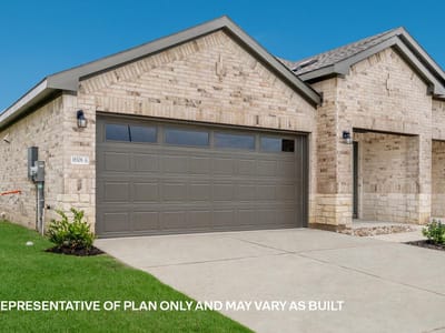 Living area at 15017-B Afleet Alex ST - 3 bed 2 bath home
